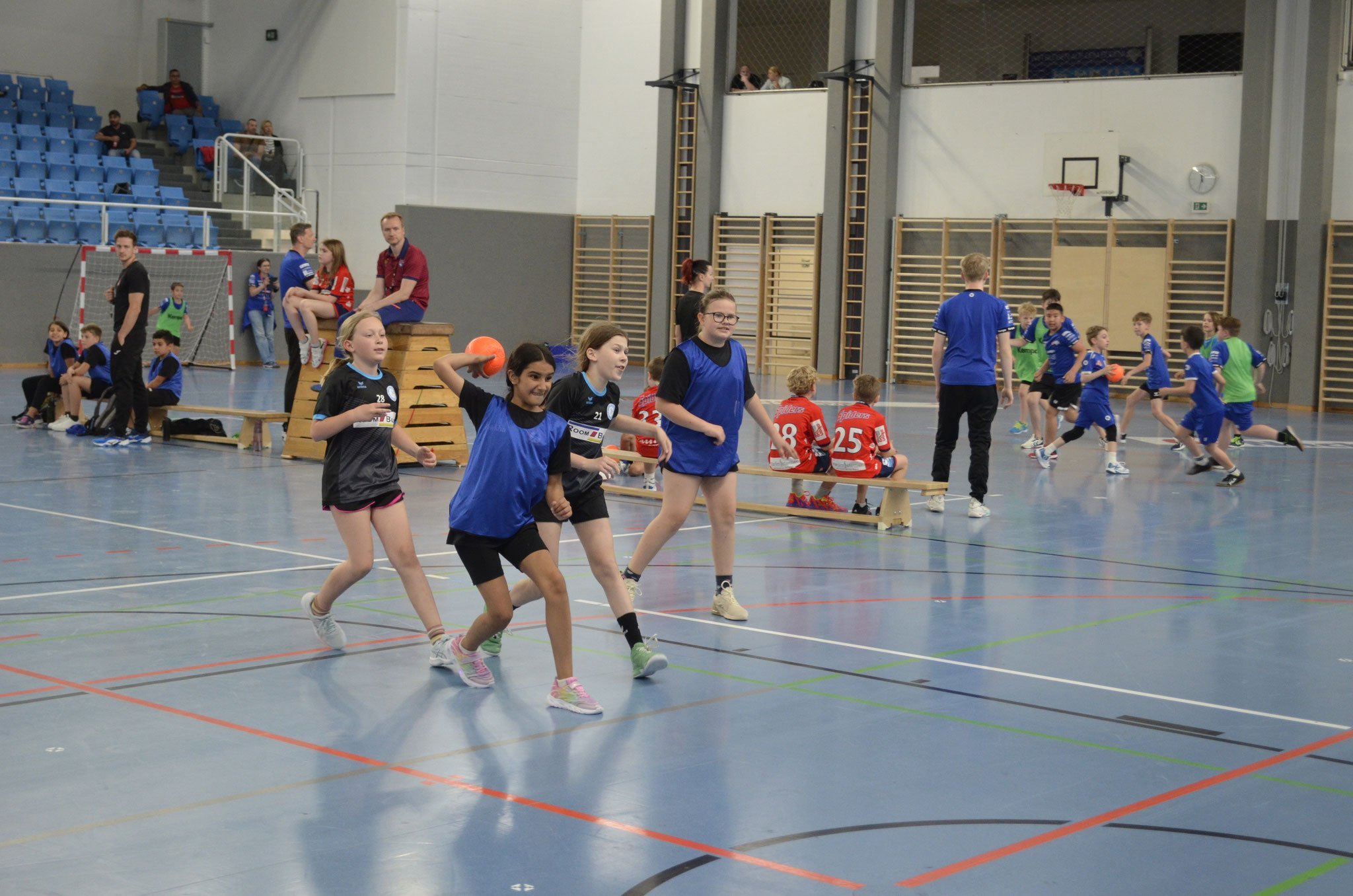 Minis überzeugen mit Teamgeist und Spielfreude beim Turnier in Linz (6/8)