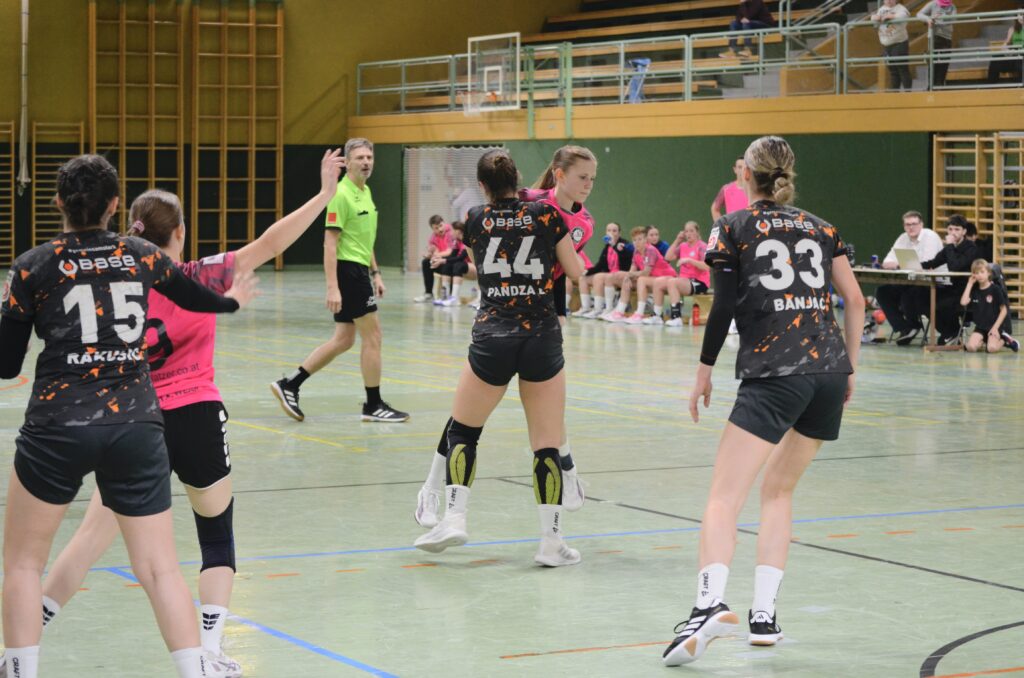 HCE/AUR/AHC vs SK Traun