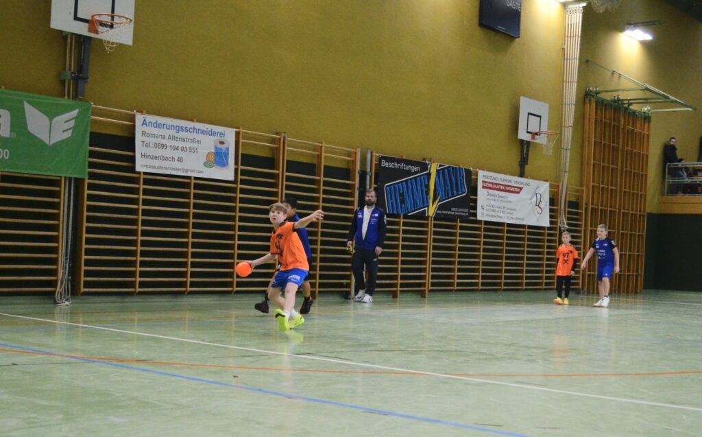 Minihandballturnier in Eferding begeistert Kinder und Fans