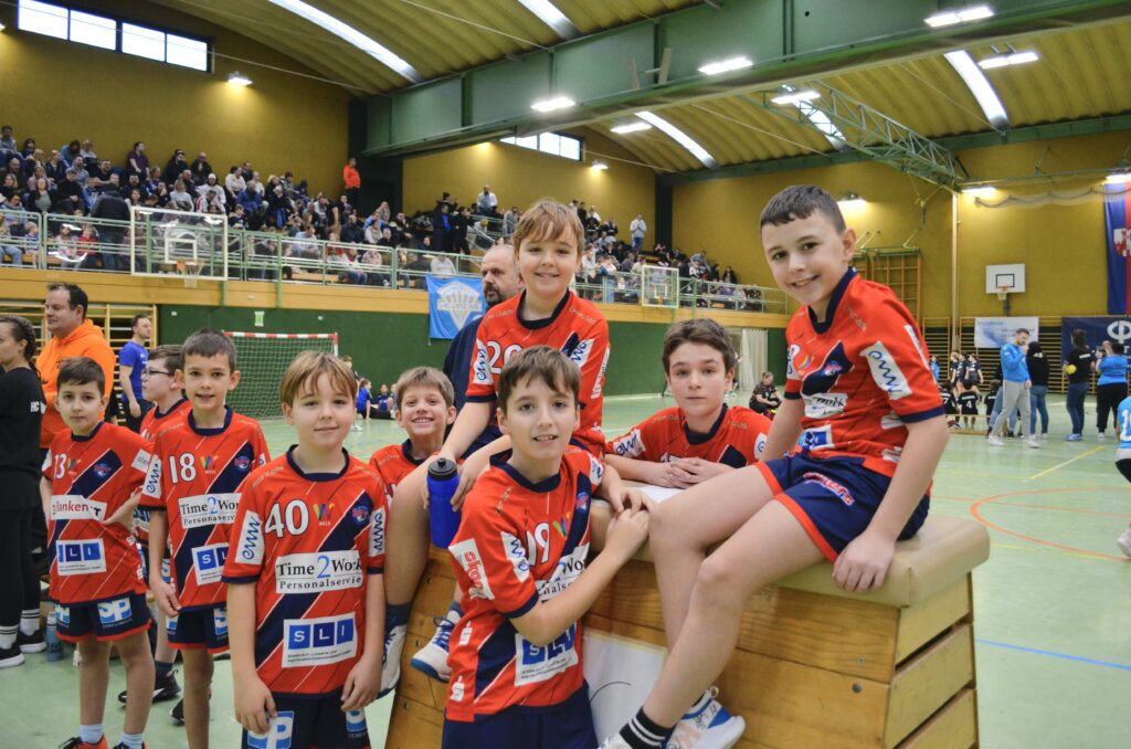 Minihandballturnier in Eferding begeistert Kinder und Fans