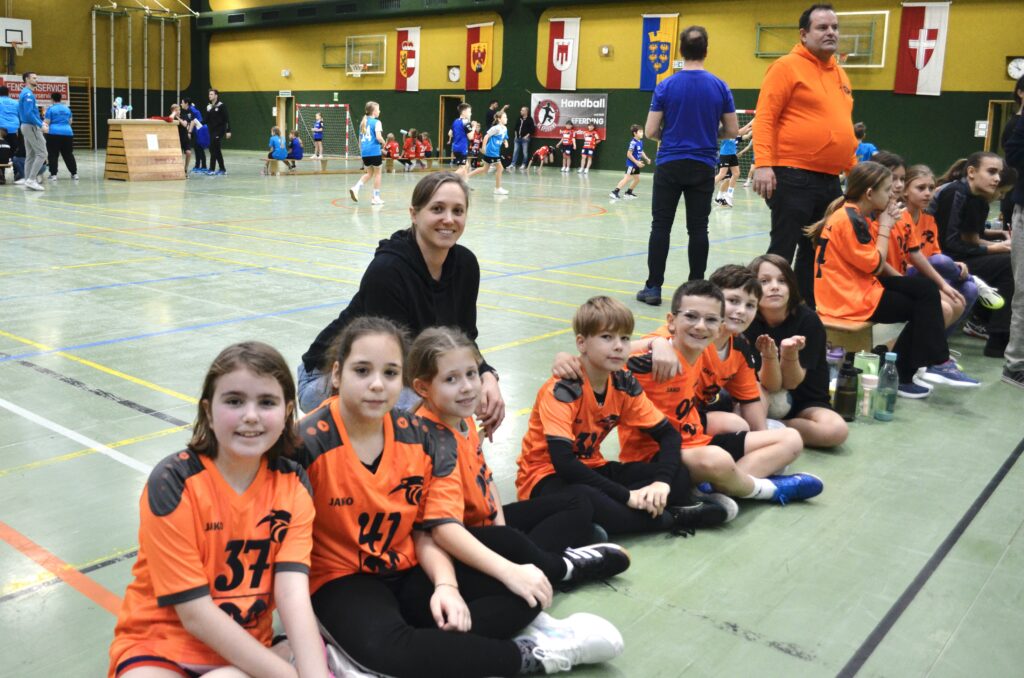 Minihandballturnier in Eferding begeistert Kinder und Fans