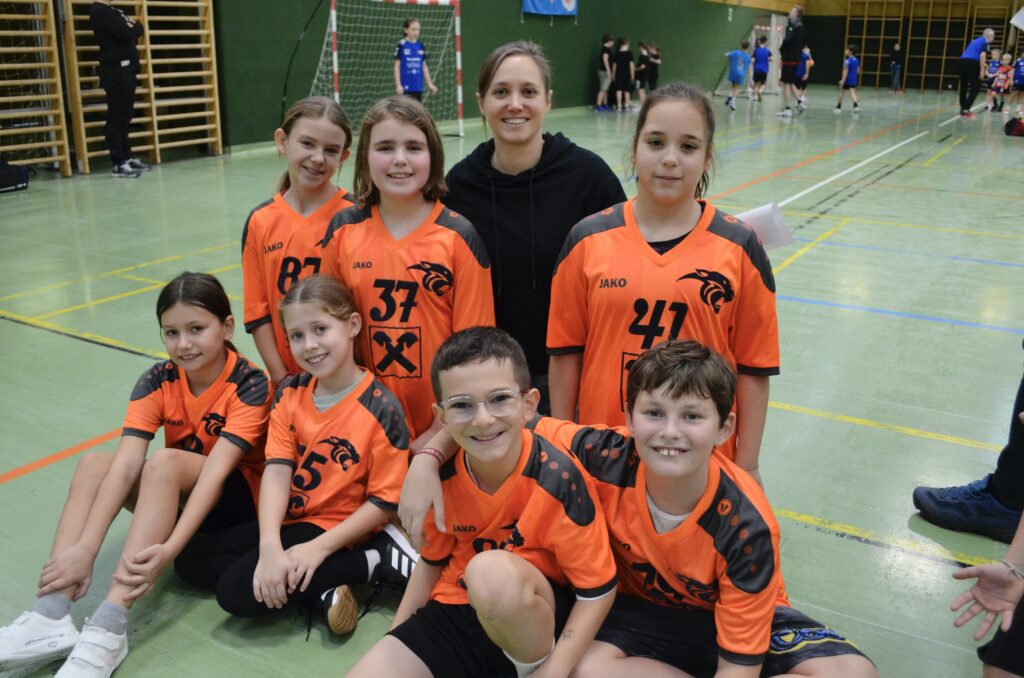 Minihandballturnier in Eferding begeistert Kinder und Fans