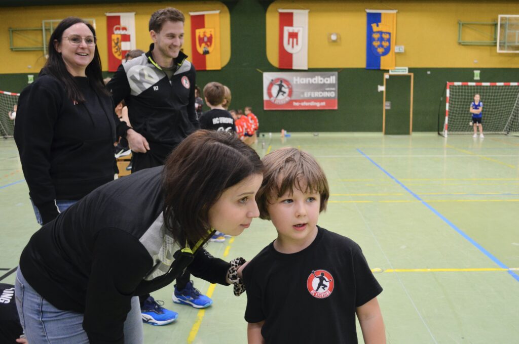 Minihandballturnier in Eferding begeistert Kinder und Fans