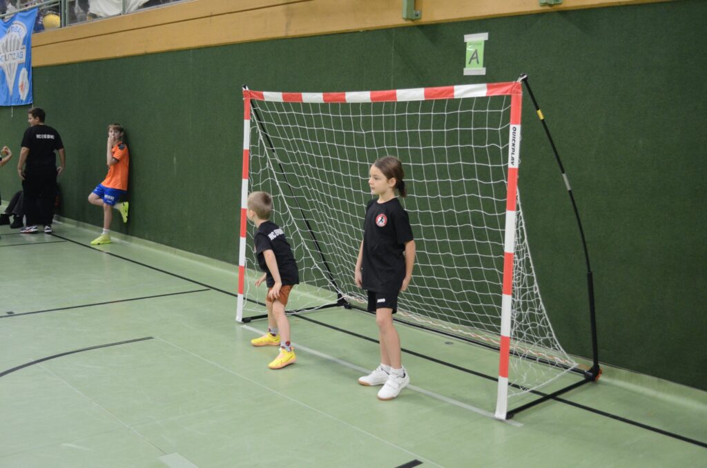 Minihandballturnier in Eferding begeistert Kinder und Fans