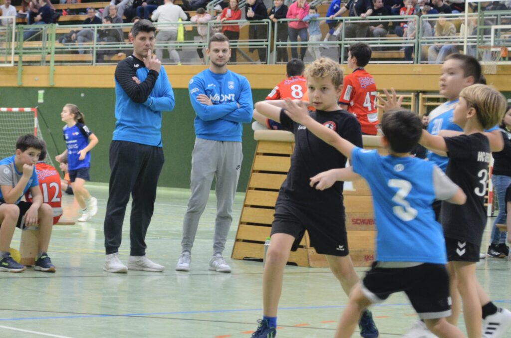Minihandballturnier in Eferding begeistert Kinder und Fans