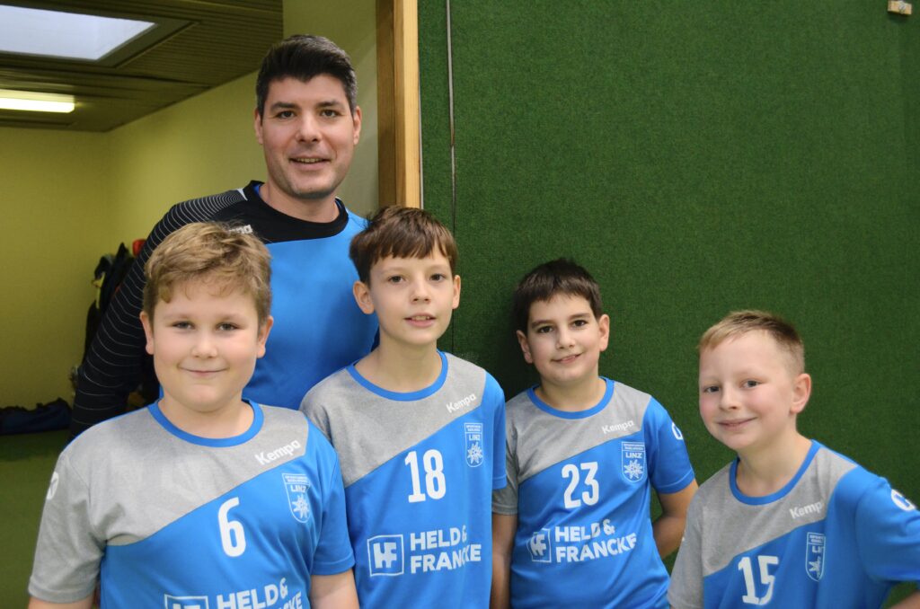 Minihandballturnier in Eferding begeistert Kinder und Fans