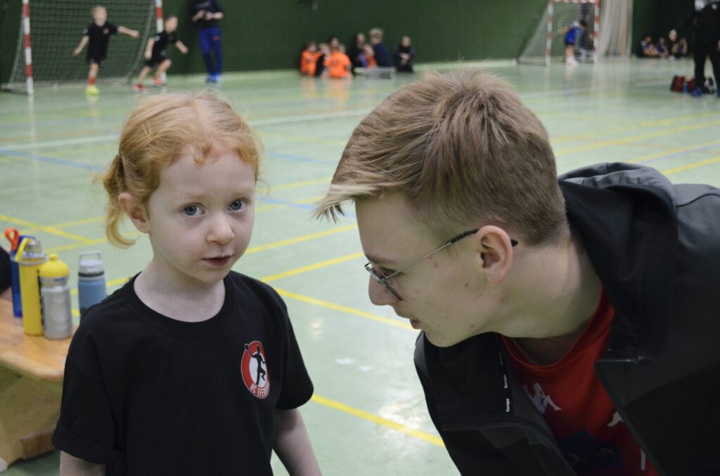 Minihandballturnier in Eferding begeistert Kinder und Fans