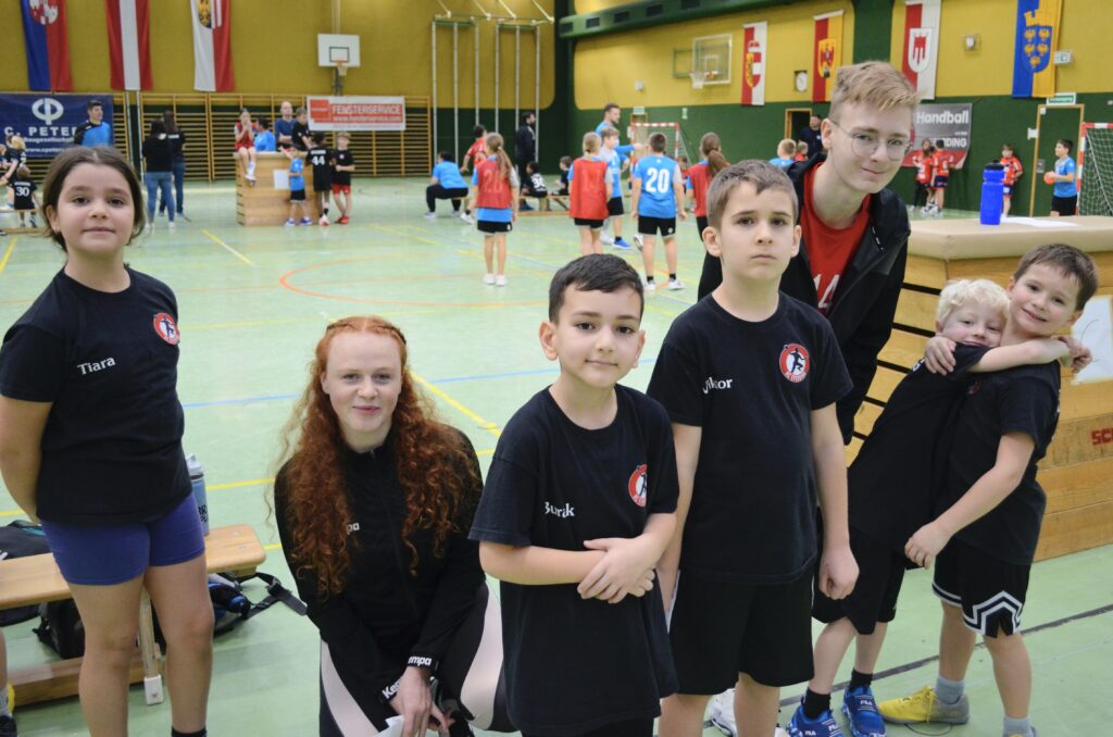 Minihandballturnier in Eferding begeistert Kinder und Fans