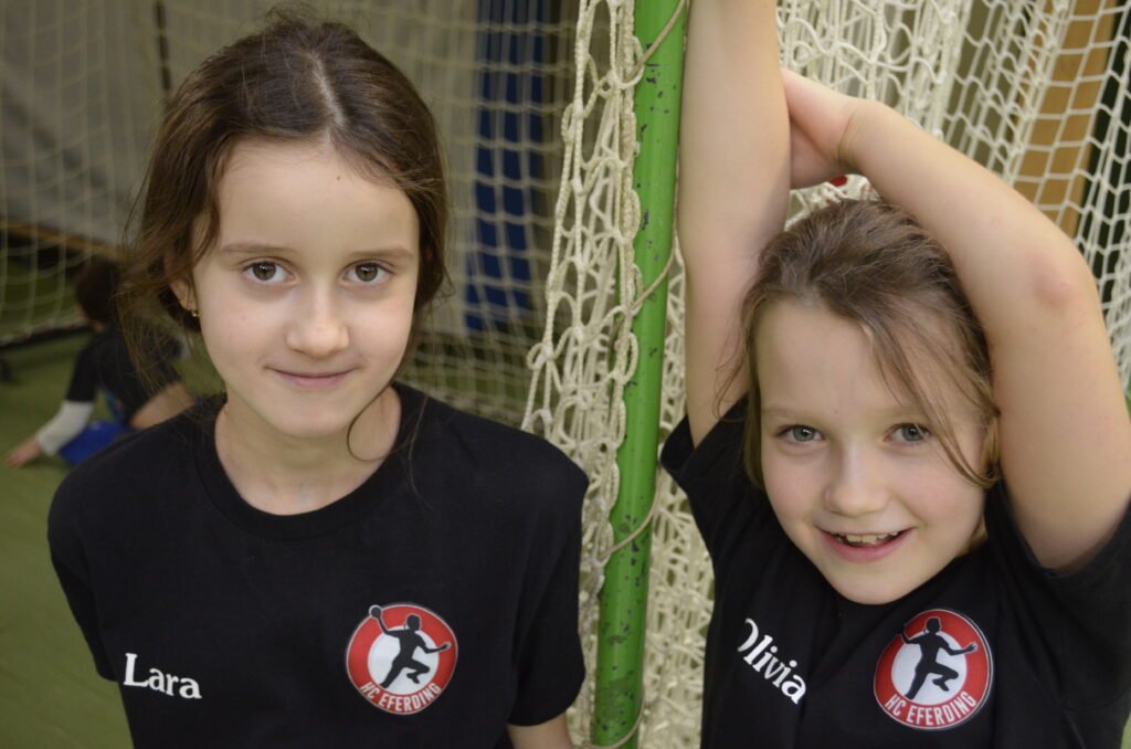 Minihandball Fest in Eferding begeistert Kinder, Publikum und Ehrengäste