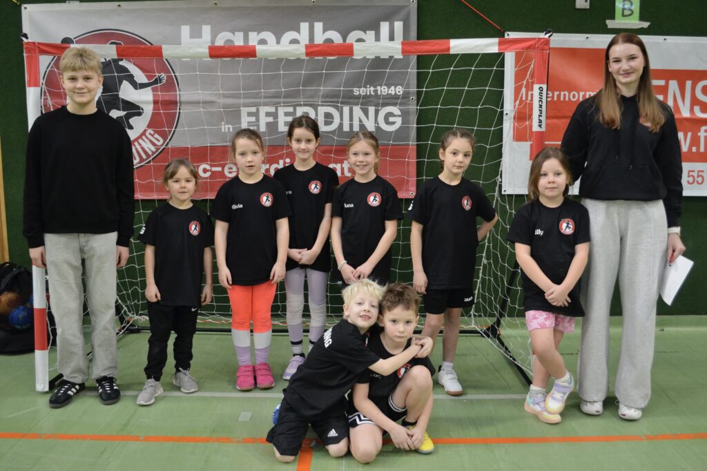 Minihandball Fest in Eferding begeistert Kinder, Publikum und Ehrengäste