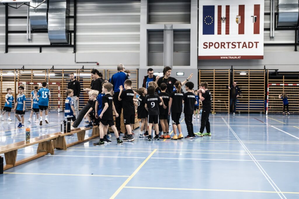 Minihandballturnier mit großem Einsatz und Spielfreude
