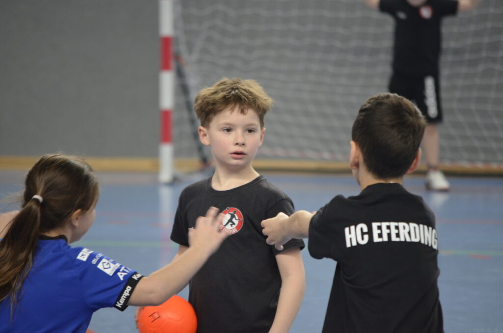 Handballminis zeigen tollen Einsatz in Linz