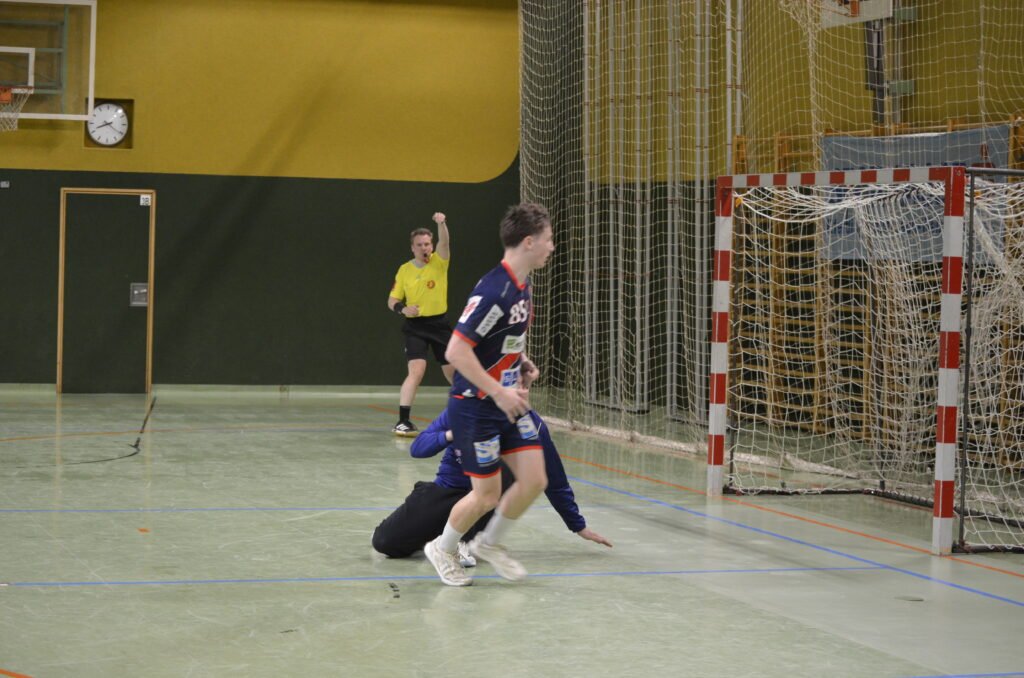 HCE vs Spiders Wels