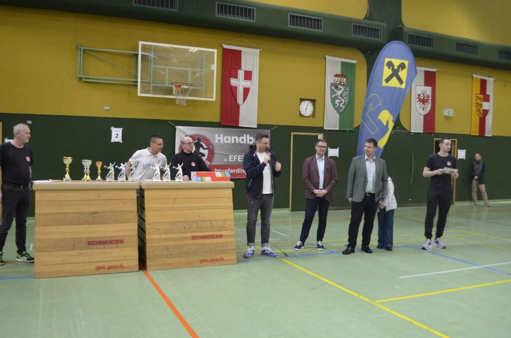 Mattenhandballturnier der Volksschulen begeistert junge Sportler