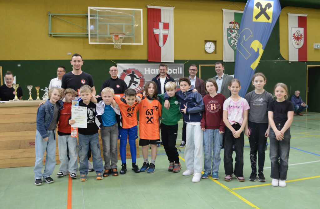 Mattenhandballturnier der Volksschulen begeistert junge Sportler