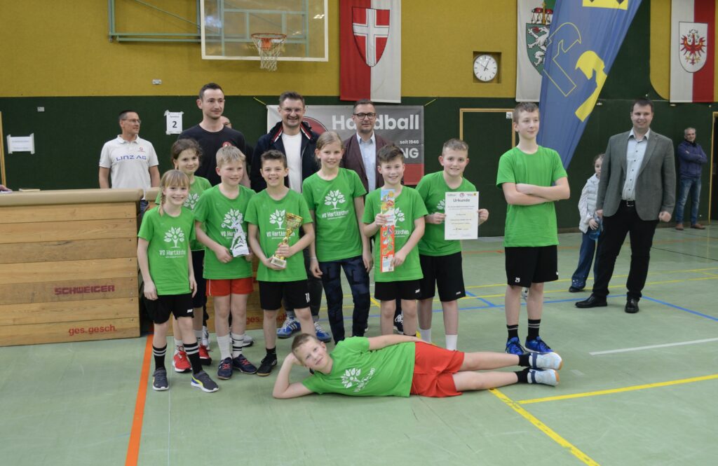 Mattenhandballturnier der Volksschulen begeistert junge Sportler