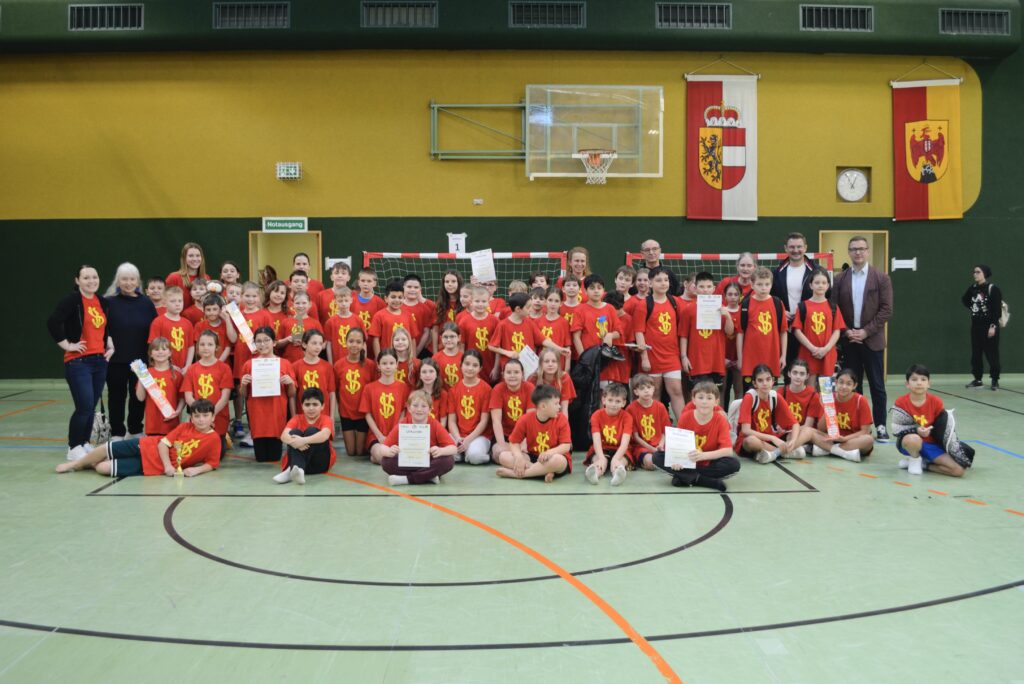 Mattenhandballturnier der Volksschulen begeistert junge Sportler